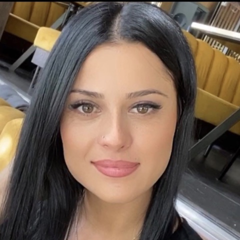 Larisa Radu, tehnician unghii la Brizo